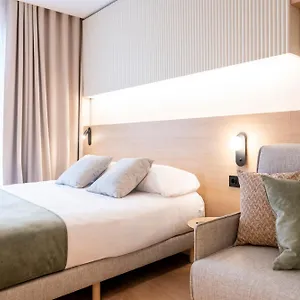 Apart Otel Atenea Calabria, Barselona